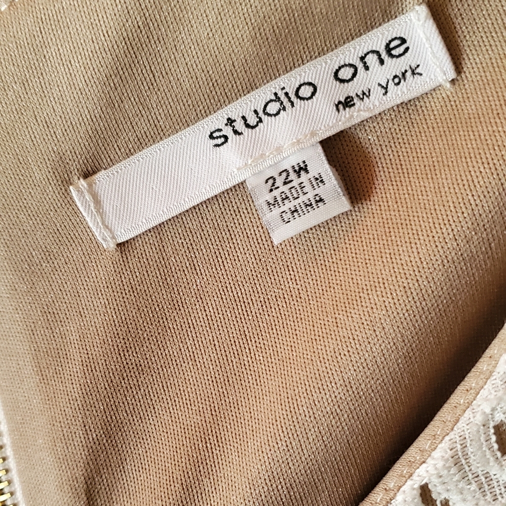 Studio One Dress - Picture 6 of 12